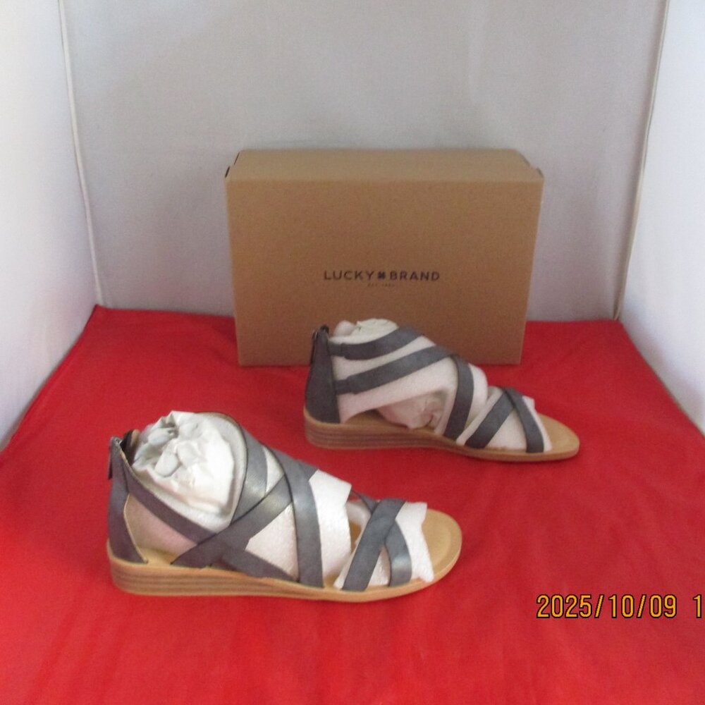 Lucky Brand Women's Helenka Flat Sandals $85 US Size 6 - Black - 1381